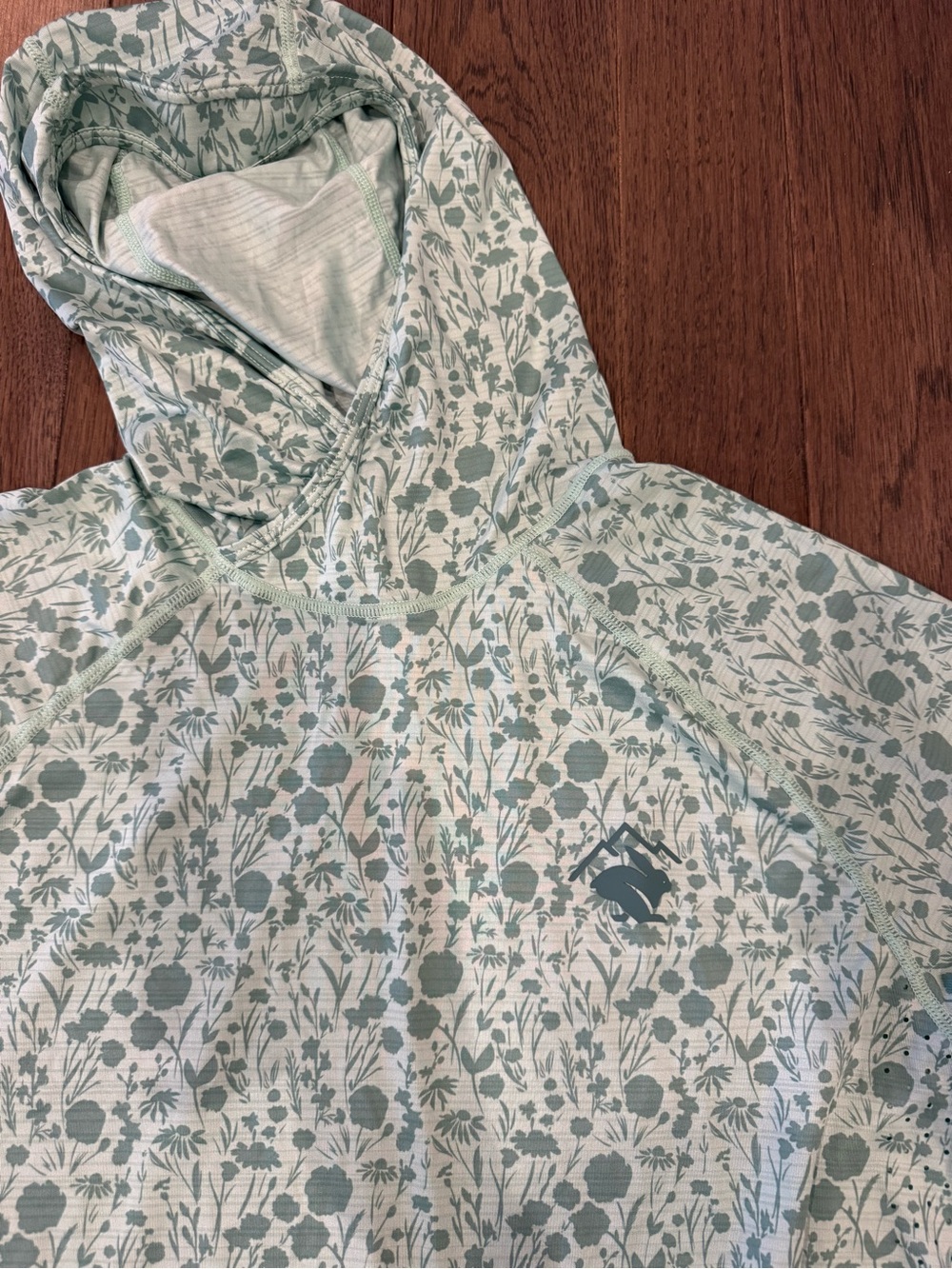 Rabbit Sunrunner UPF Women's Light Green Floral Performance Hoodie - Picture 3 of 4